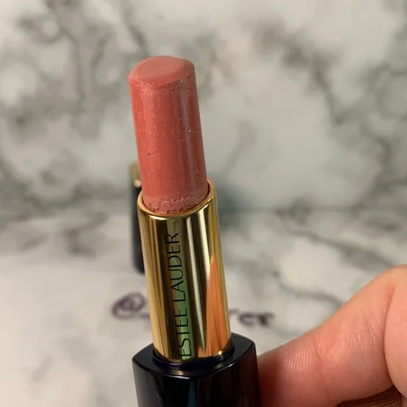 410 MISCHIEVOUS ROSE Pure Color Envy Shine Sculpting Lipstick Estée Lauder